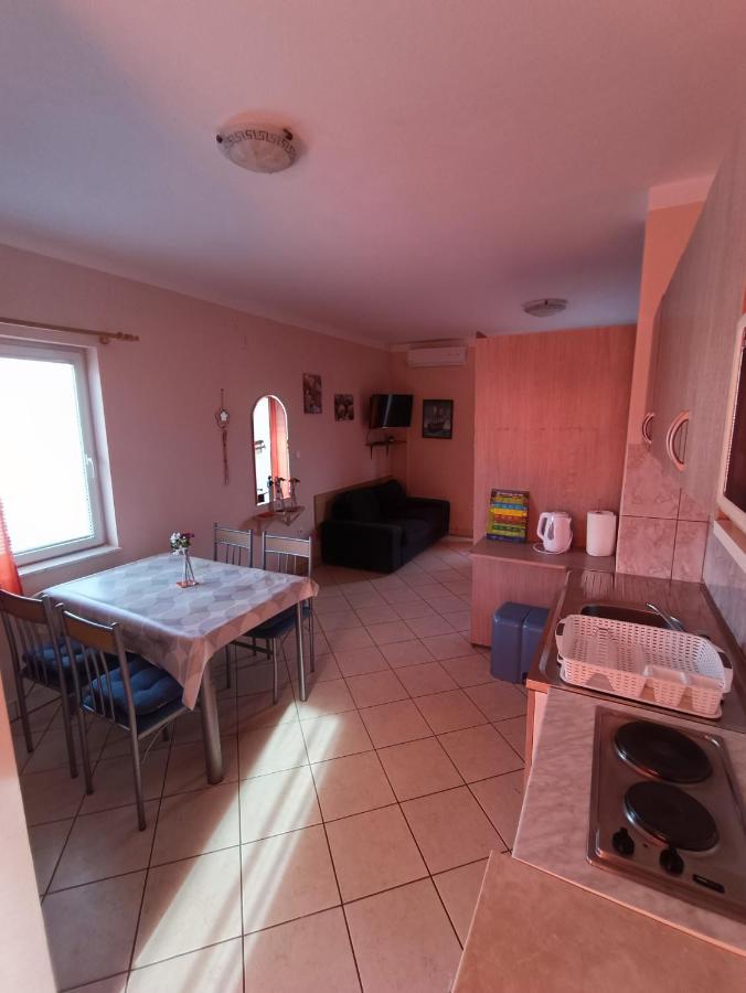 Studio Apartmani Zoric Šilo Eksteriør bilde